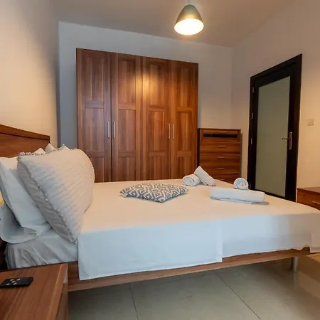 Accommodatie bij particulieren Cozy Bedroom, Shared Bathroom - Shared Flat -gzira Gzira