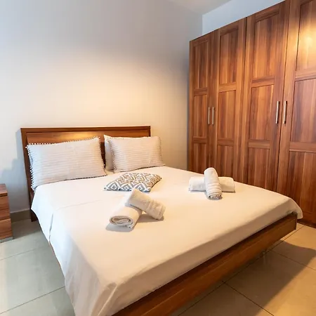 Accommodatie bij particulieren Cozy Bedroom, Shared Bathroom - Shared Flat -gzira